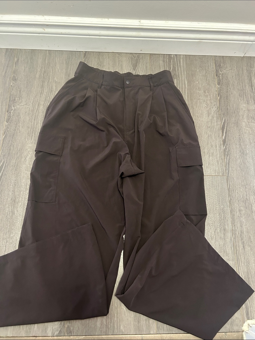 GAP Women’s Dark Brown Cargo Pants - Relaxed High Waist